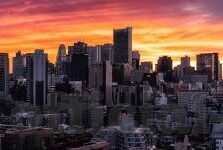 麻豆国产Av沈樵-揭示网络背后的光影 —— 国产成人影视角色的双面人生